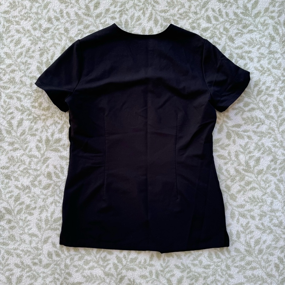 FIGS Women's Casma Three-Pocket Scrub Top Black Size XXS - Picture 5 of 5